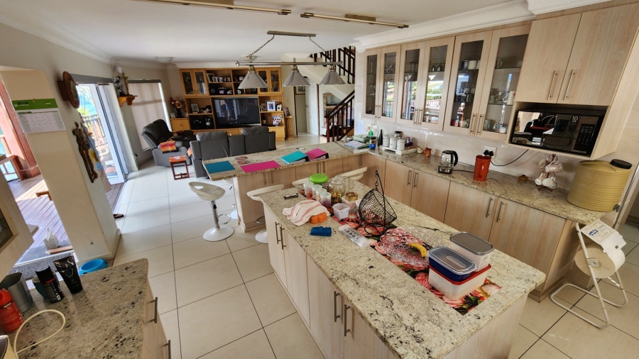 4 Bedroom Property for Sale in Marina Martinique Eastern Cape